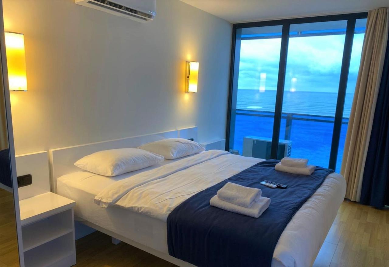 Orbi City Sea View Apartments บาทูมิ ภายนอก รูปภาพ