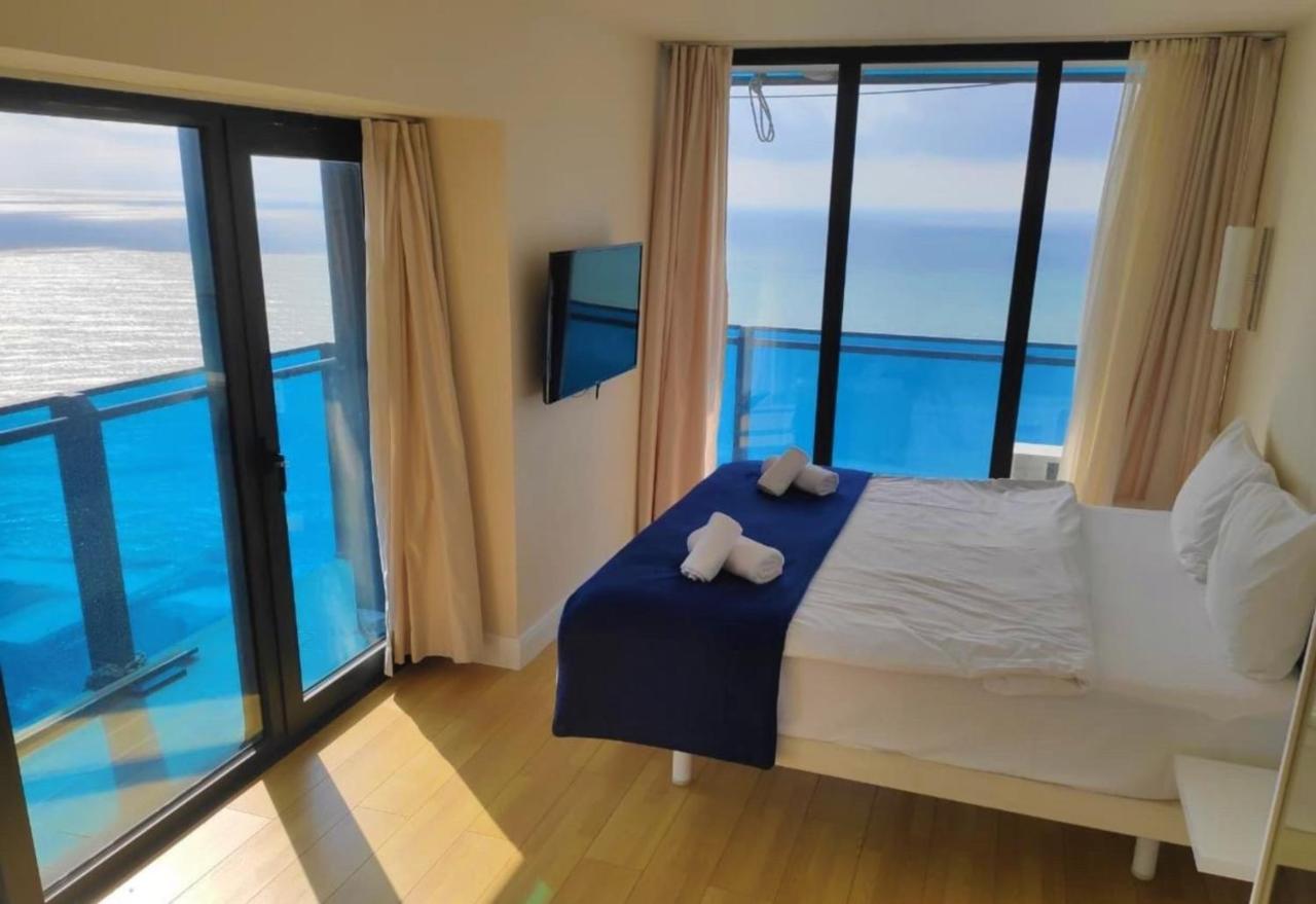 Orbi City Sea View Apartments บาทูมิ ภายนอก รูปภาพ